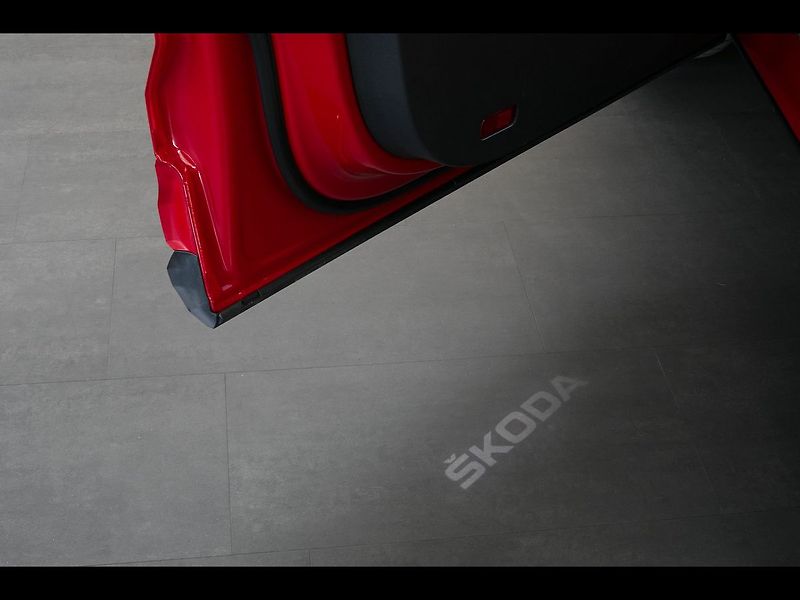 Škoda Karoq 1.5TSI 110kW Sportline Tažné - fotka 18 z 36