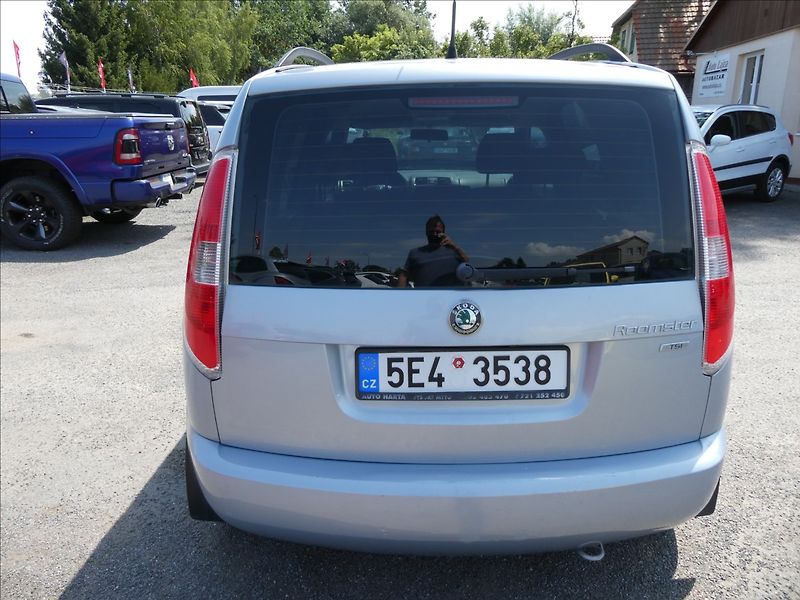 Škoda Roomster 1,2 TSi 2x kola,KLIMA,tempomat - fotka 8 z 43