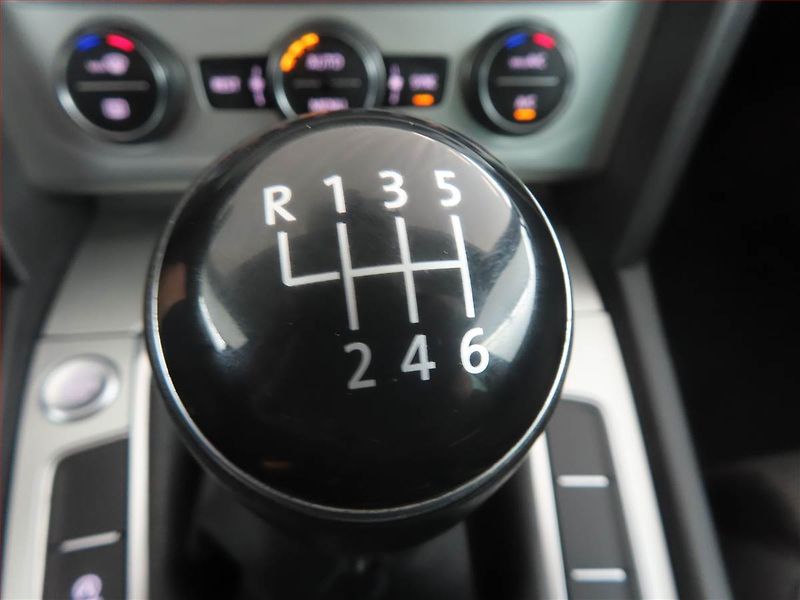 Volkswagen Passat (2015) Comfortline 2.0 TDI, Tempomat - fotka 15 z 16