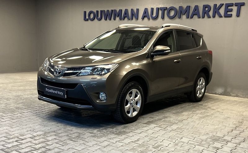 Toyota RAV4 2.2 AT D-CAT  ACTIVE DESIGN SM - fotka 1 z 15