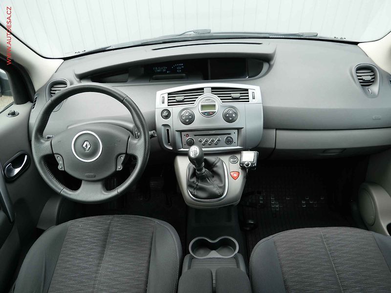 Renault Grand Scénic (2007) 1.5 dCi, AC, temp - fotka 8 z 19