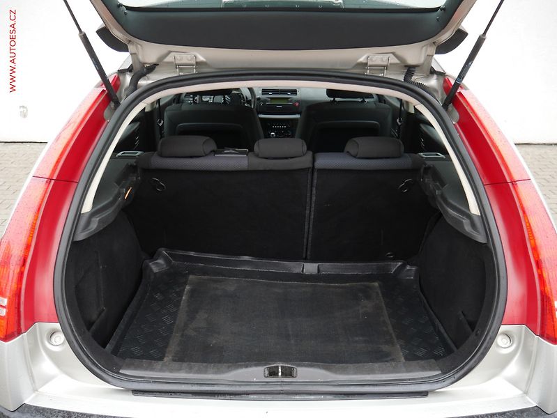 Citroën C4 (2007) 1.4i, ČR - fotka 7 z 16