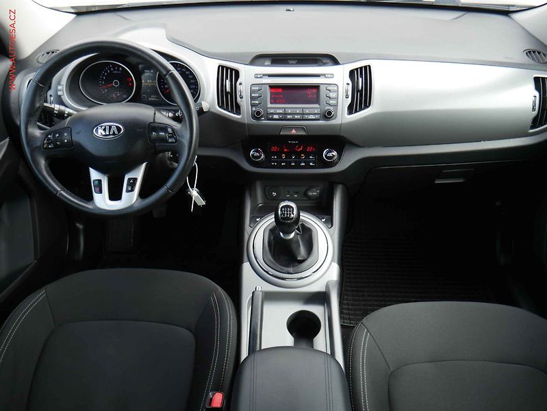 Kia Sportage (2015) 1.6GDi, 2.maj,ČR, AC, tempo - fotka 8 z 18