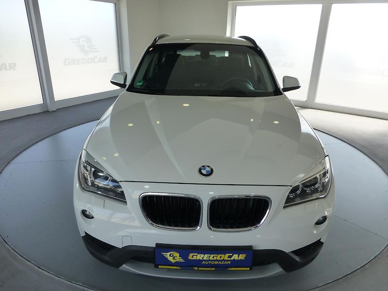 BMW X1 (2014) 2,0D*X-DRIVE**NAVI*ALU**XENONY - fotka 2 z 23