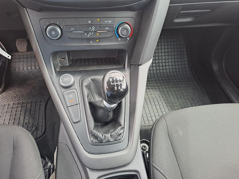 Ford Focus (2015) 1,0 EB 92kW TREND NOVÉ ROZVODY - fotka 14 z 25