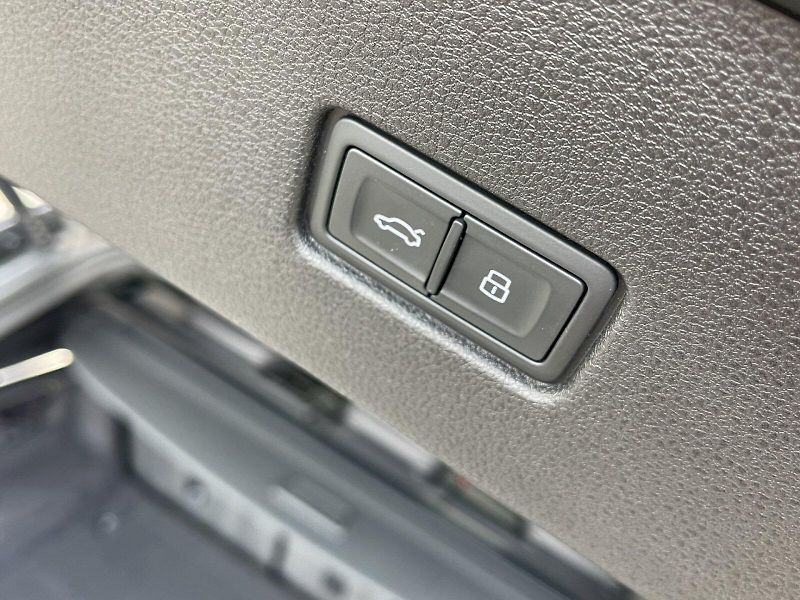 Audi Q8 (2023) 50 TDI 210 kW S-line Quattro T - fotka 31 z 35