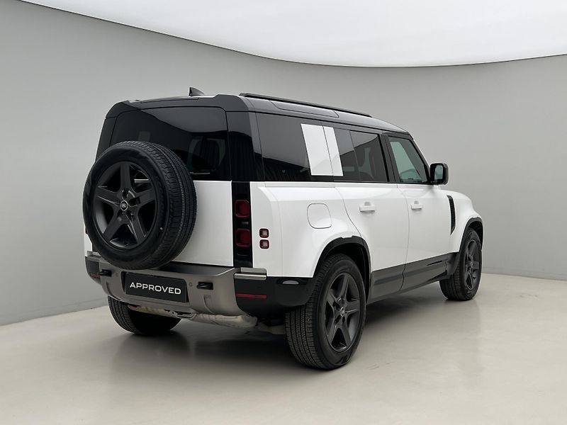 Land Rover Defender 110 D250 X-DYNAMIC SE 1. maj.  - fotka 12 z 47