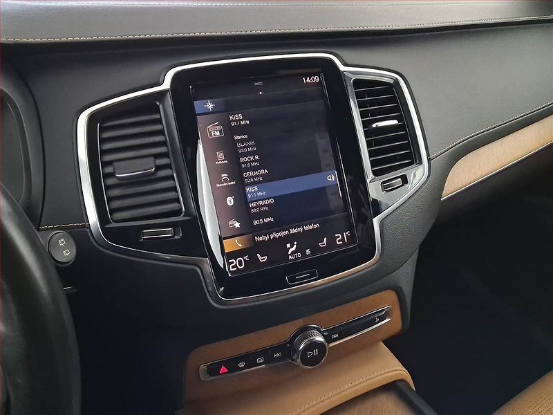 Volvo XC90 (2020) D5 AWD - fotka 12 z 27
