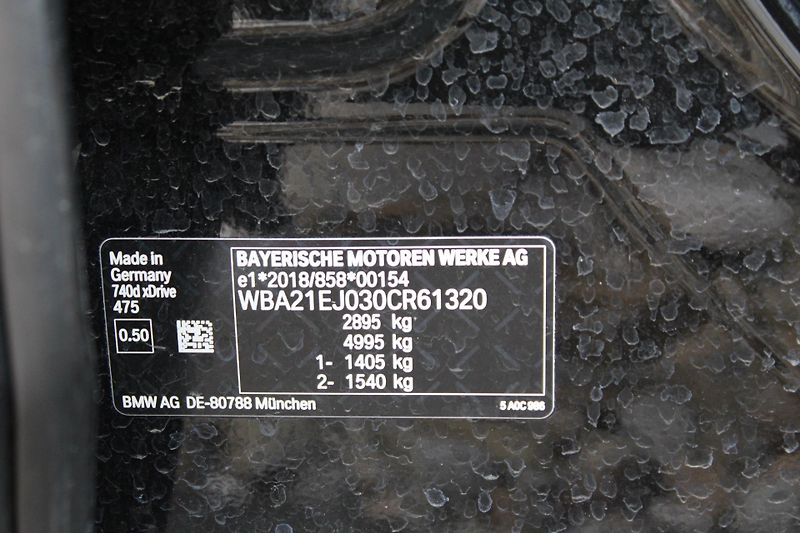 BMW Řada 7 740d xDrive, 220kW, CZ - fotka 28 z 28
