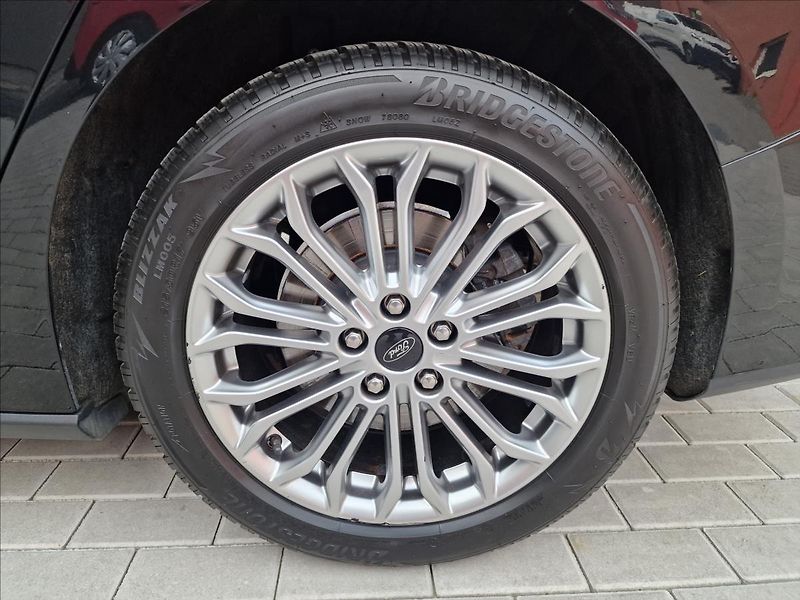 Ford Focus 1.5 EcoBlue Titanium,ČR,1.Maj - fotka 44 z 47