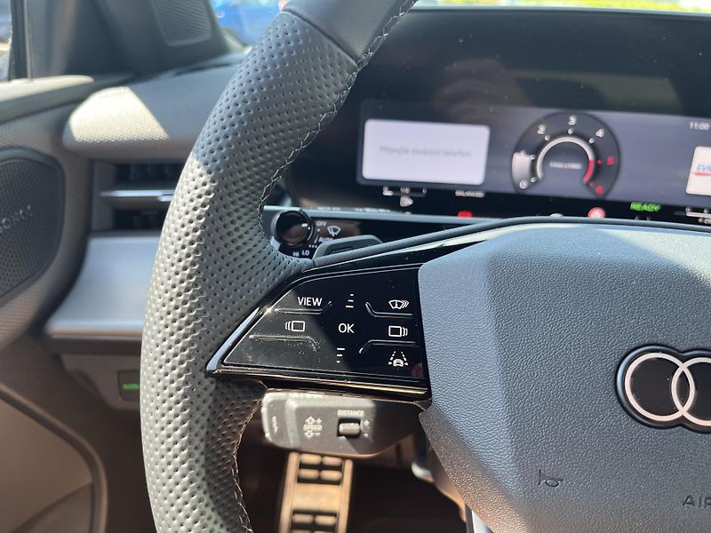 Audi Q3 SB 2.0TDI 110 KW 7DSG - fotka 15 z 26