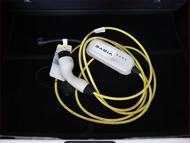 Dacia Spring (2023) lus Electric 45 (27 kWh), SoH - fotka 19 z 19