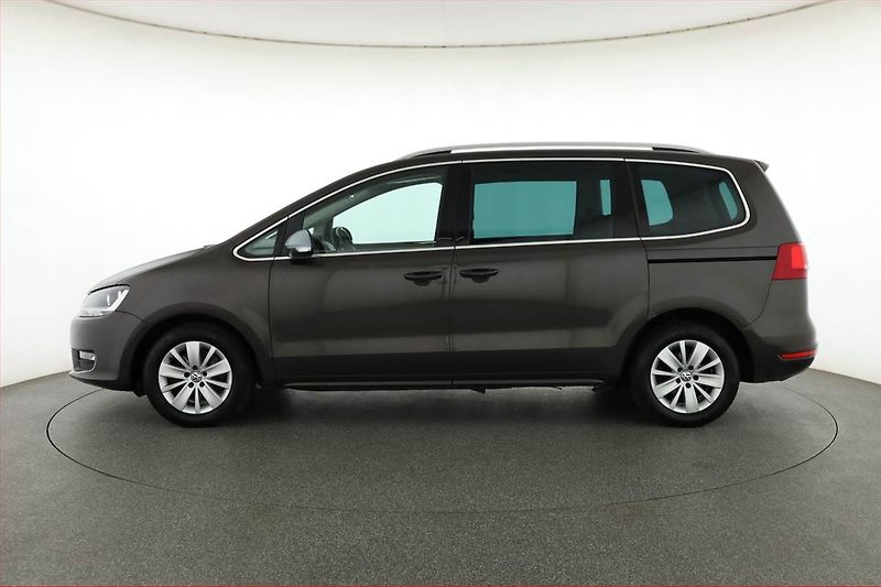 Volkswagen Sharan (2014) 2.0 TDI, 7 míst, Navi - fotka 3 z 21