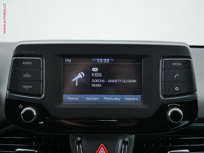 Hyundai i30 (2018) 1.4T-GDi, 2.maj,ČR, AC, park - fotka 17 z 21