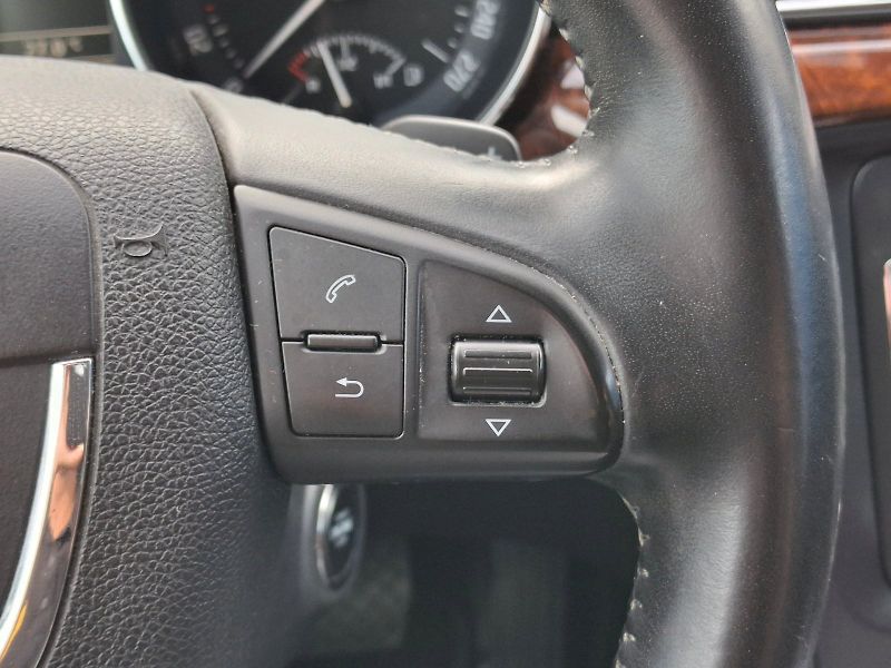 Škoda Superb (2012) Combi Elegance 2,0TDi 125kW DS - fotka 29 z 33