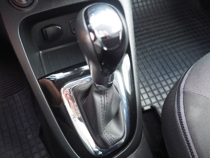 Renault Captur (2014) 1.2 TCe 88kW, Dynamique, AT - fotka 34 z 36