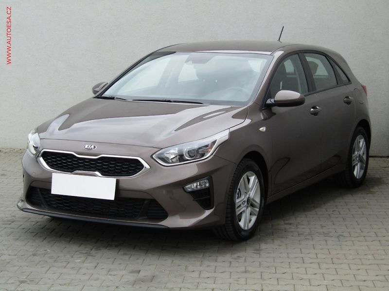 Kia Ceed (2021) 1.5 T-GDi, 1.maj,ČR, Spin - fotka 3 z 3