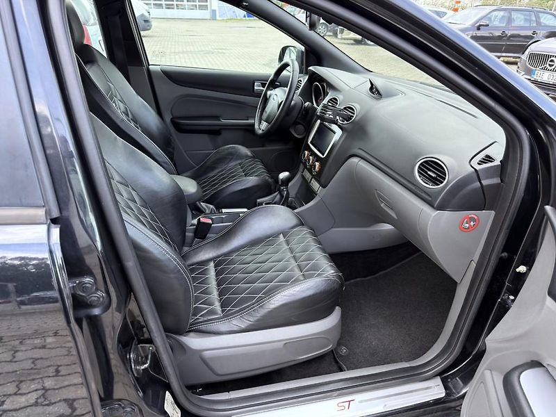 Ford Focus ST 2.5i 166 kW, servisní kniha - fotka 11 z 18