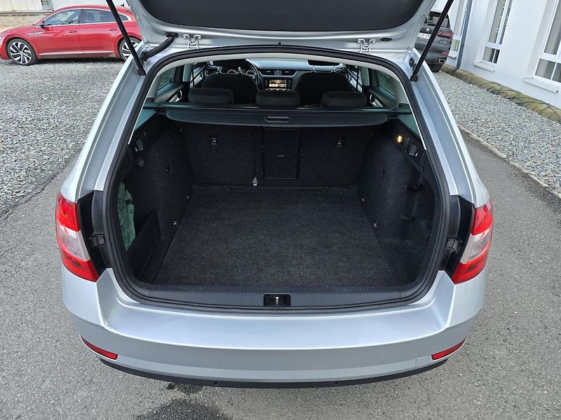 Škoda Octavia STYLE LED DIGIKLIMA-DPH - fotka 35 z 37