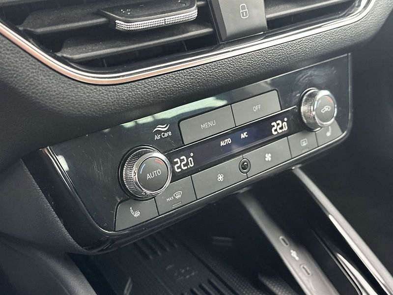 Škoda Kamiq (2024) 1.0 TSI Top Selection - fotka 15 z 31