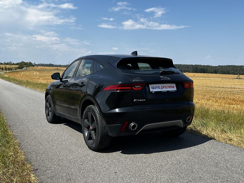 Jaguar E-Pace 2.0T 147kW AWD Sport 1.Maj  - fotka 3 z 23