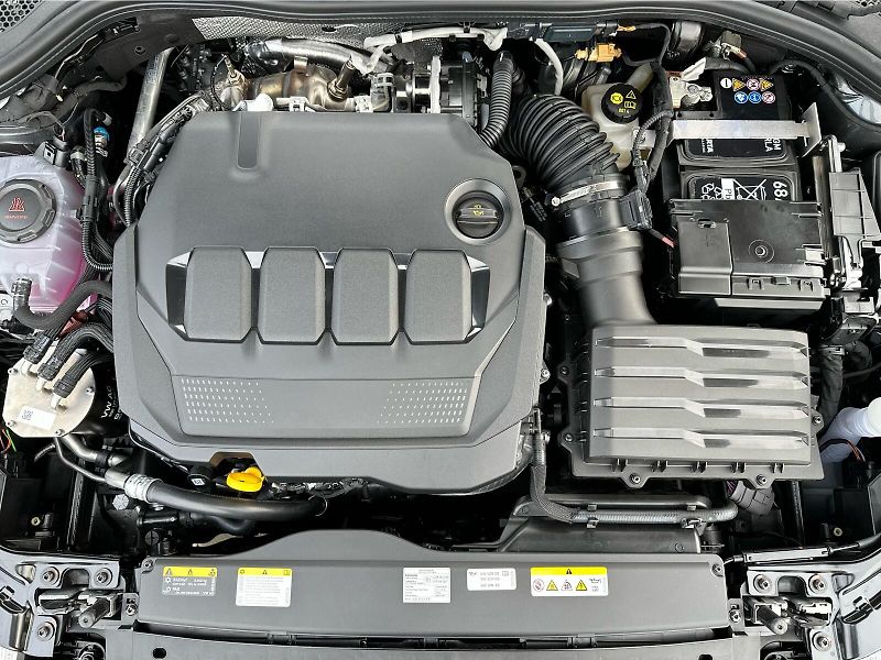 Škoda Superb (2027) 2,0 TDI 110 kW 7-stup. automat - fotka 23 z 25