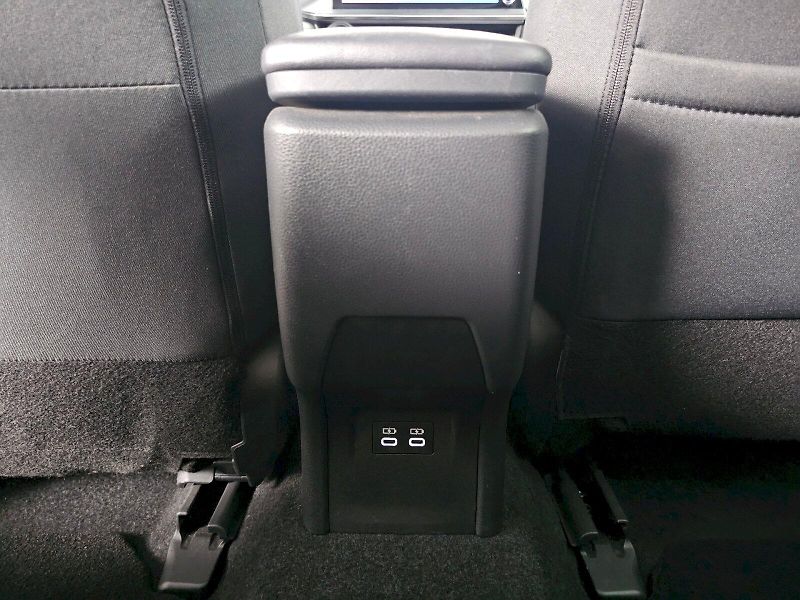 Toyota Prius (2025) 2.0L PHEV 223k Prestige Skyvie - fotka 30 z 33