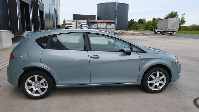 Seat Leon 1.6i,volat- 608 081 843 - fotka 3 z 15