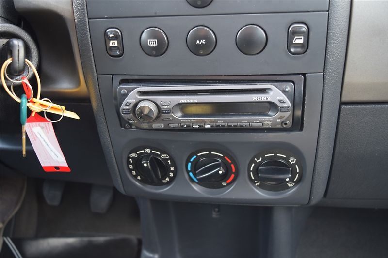 Citroën Berlingo 1,6 16V 80KW NOVÉ SVÍČKY - fotka 30 z 34