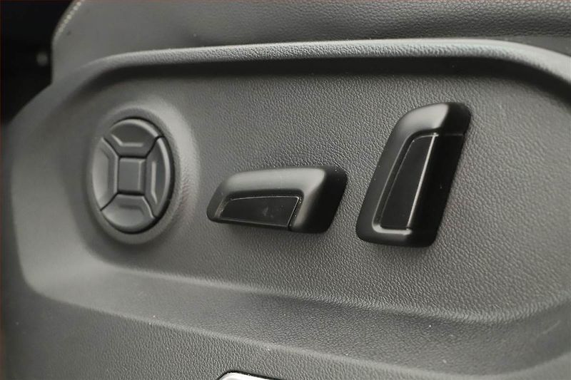 Volkswagen Touareg (2020) 3.0 TDI, 4x4, Vzduch, ACC - fotka 27 z 34