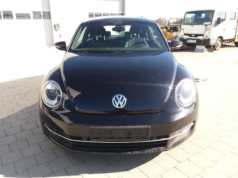 Volkswagen Beetle 1.6TDi,XENONY,NAVI.PĚKNÝ-STAV! - fotka 2 z 18