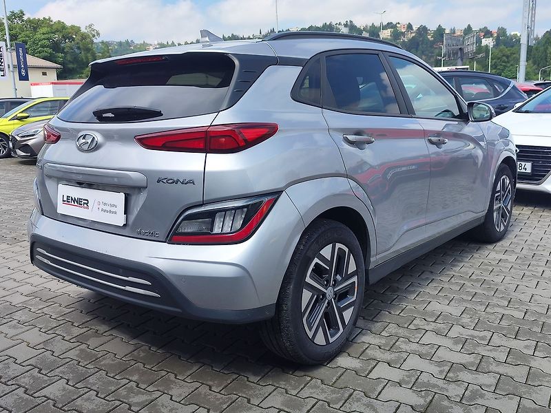 Hyundai Kona EV/150kW 64kWh Style AT - fotka 5 z 35