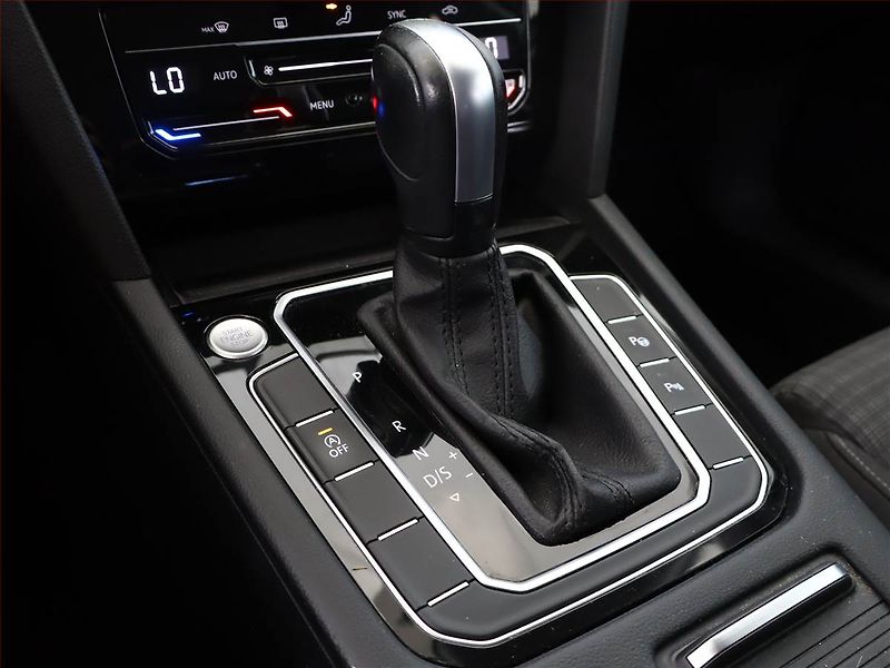 Volkswagen Passat (2022) Elegance 2.0 TDI, Automat - fotka 11 z 20