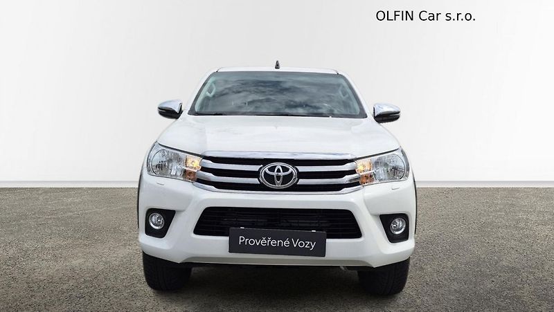 Toyota Hilux Active  2.4L Diesel 6M/T 4x4 - fotka 4 z 23