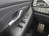 Hyundai i30 1.5 T-GDI 103kW DCT N-Line - náhled 13