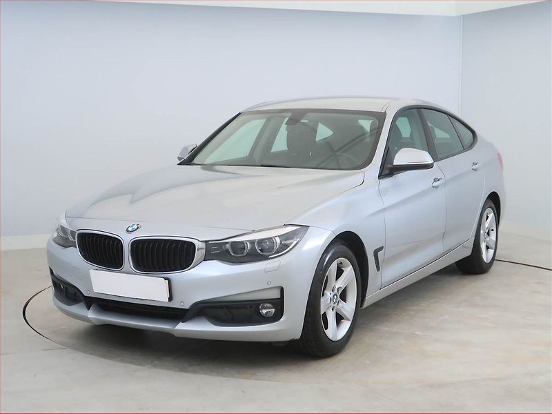 BMW Řada 3 (2018) 318d GT, Automat, Navi - fotka 2 z 25