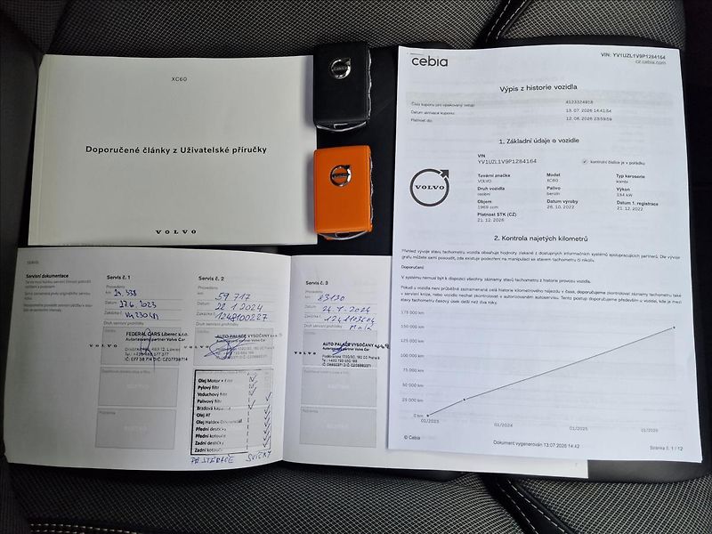 Volvo XC60 B5 184kW Plus Dark Auto,1.Maj - fotka 47 z 50
