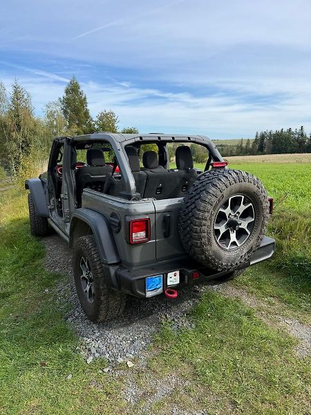 Jeep Wrangler 3.6i V6/Rubicon/4x4/AT - fotka 49 z 53