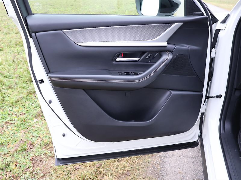 Mazda CX-60 3,3 D 187kW CZ Homura 1Maj DPH - fotka 12 z 47