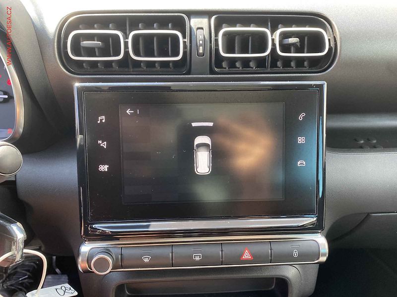 Citroën C3 Aircross (2019) 1.2 PT, RIP CURL, navi, panor - fotka 15 z 17