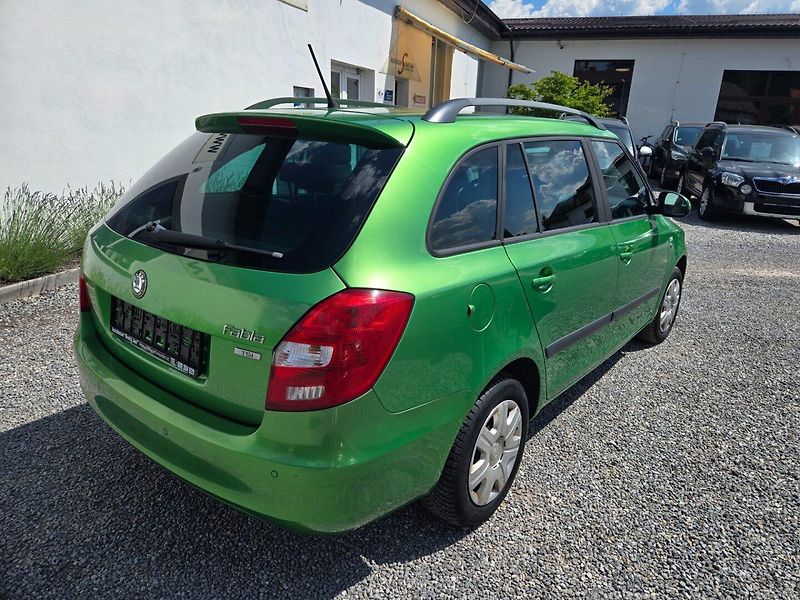 Škoda Fabia (2012) 1.2 TSI Serviska - fotka 4 z 34