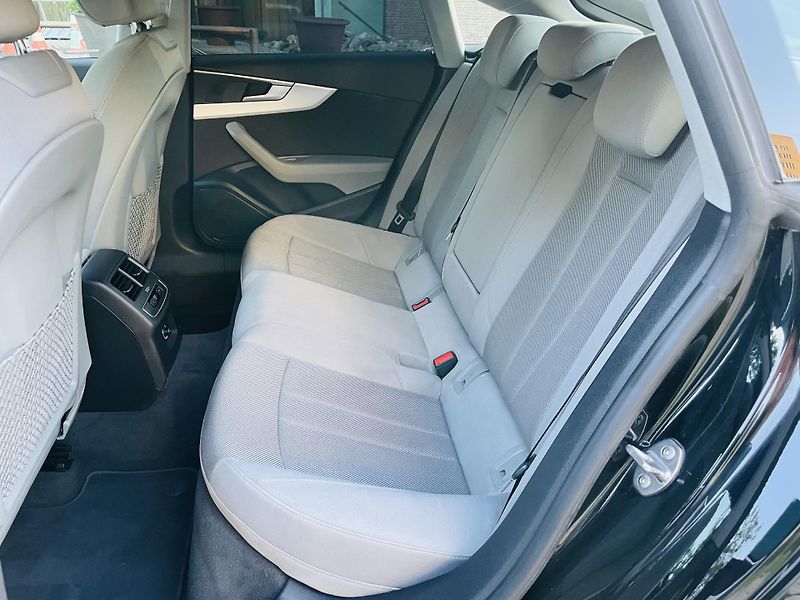 Audi A5 2.0i 140KW AUT KAMERY SERVISKA - fotka 32 z 56