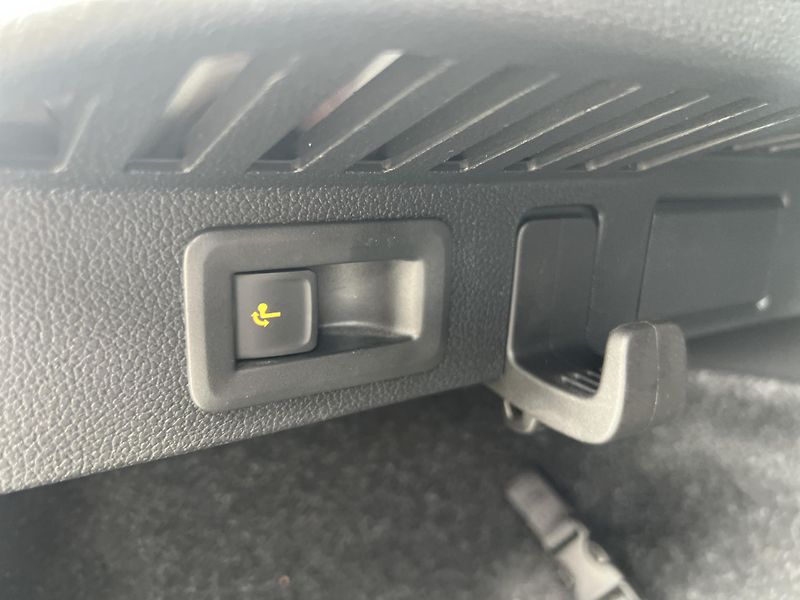 Škoda Kamiq 1.0TSi 81kw KAMERA TAŽNÉ ALU - fotka 29 z 46