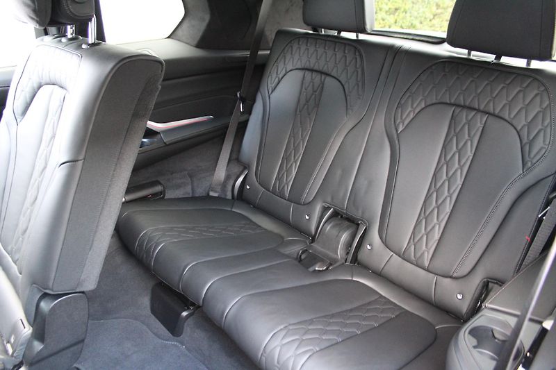 BMW X7 xDrive40d | Mpaket PRO | ČR - fotka 26 z 32