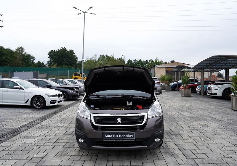 Peugeot Partner Tepee 1.6HDI Tepee OUTDOOR,120PS - fotka 9 z 38