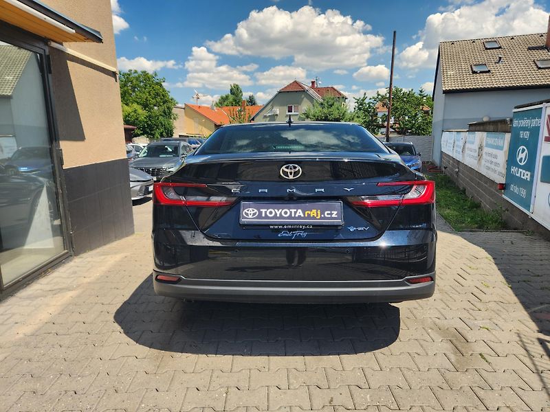 Toyota Camry (2025) 2.5-1.MAJ.-HYBRID-MAX VÝBAVA - fotka 6 z 15