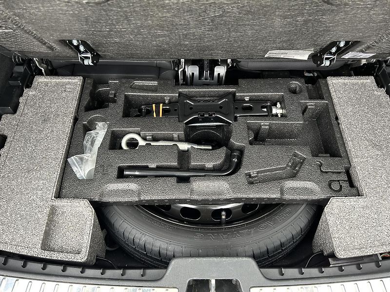 Volvo XC90 2.0 B5 4x4 ULTIMATE - fotka 34 z 35
