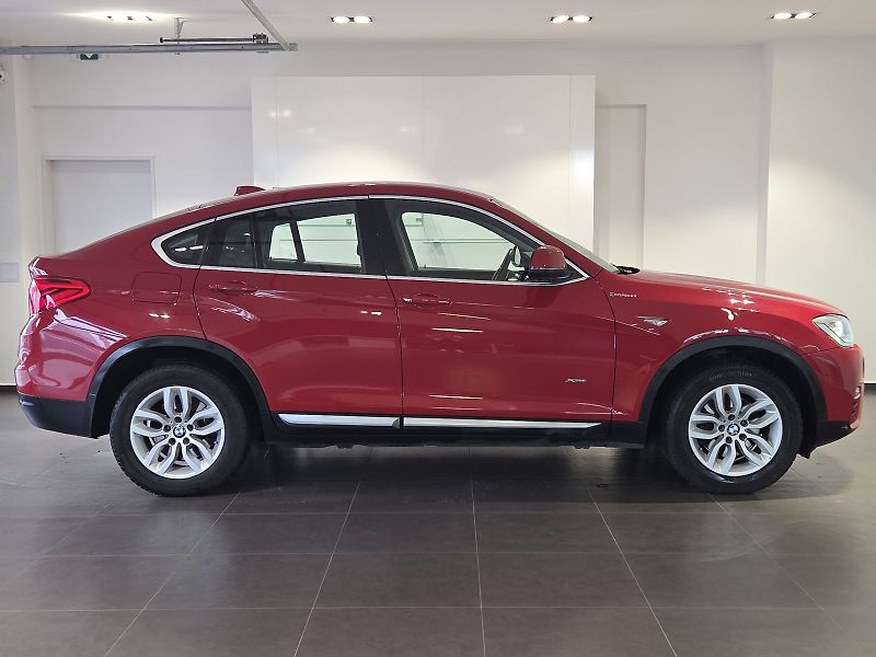 BMW X4 (2016) xDrive 30d xLine - fotka 7 z 16
