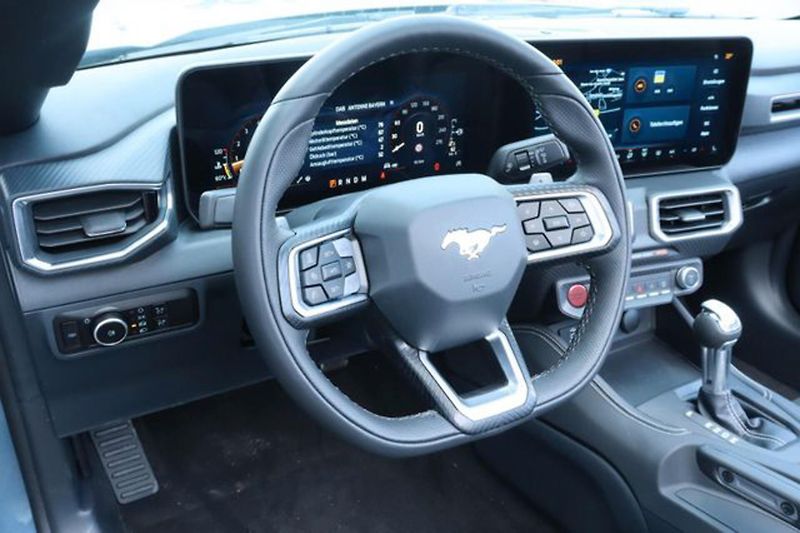 Ford Mustang (2026) 5.0 Convertible MagneRide - fotka 10 z 23