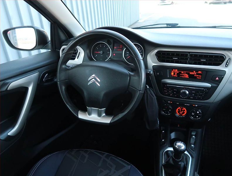 Citroën C-Elysée (2016) 1.2 PureTech, Serv.kniha - fotka 7 z 23
